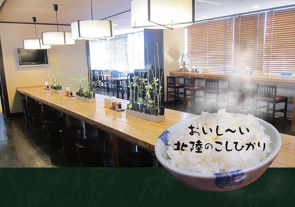 酒店 鱼津门通站前酒店 4*
