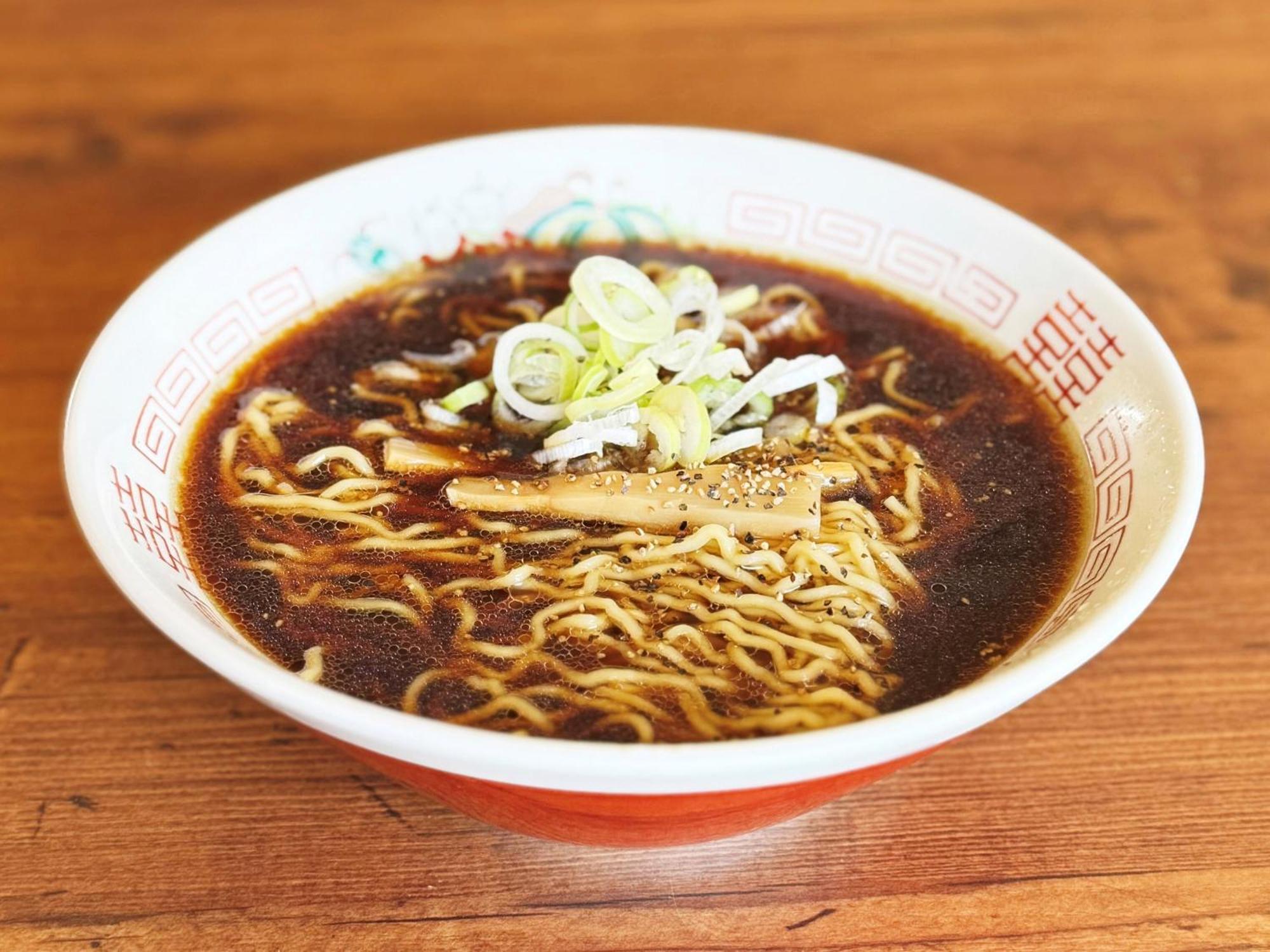 鱼津门通站前酒店