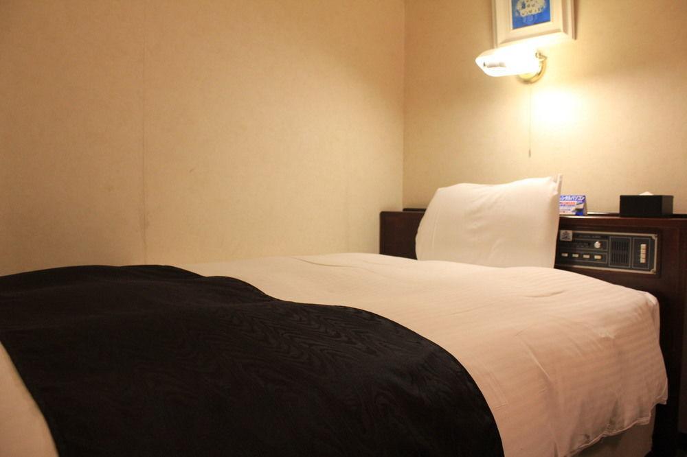 鱼津门通站前酒店 4* 鱼津