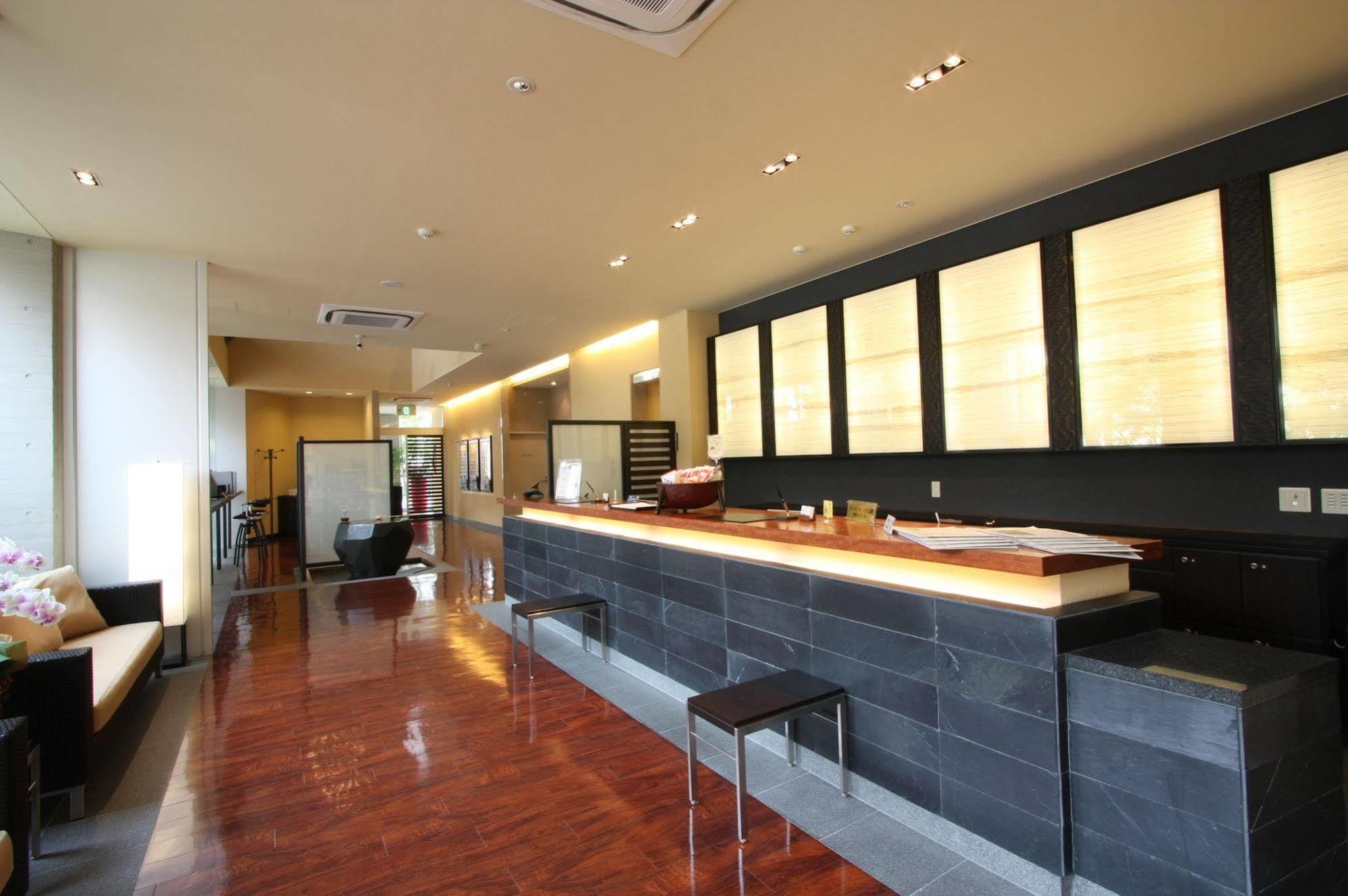 鱼津门通站前酒店 4* 鱼津